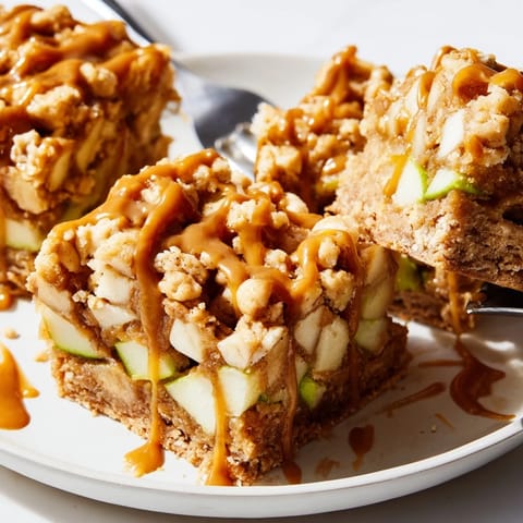 Caramel Apple Cinnamon Crunch Blondies